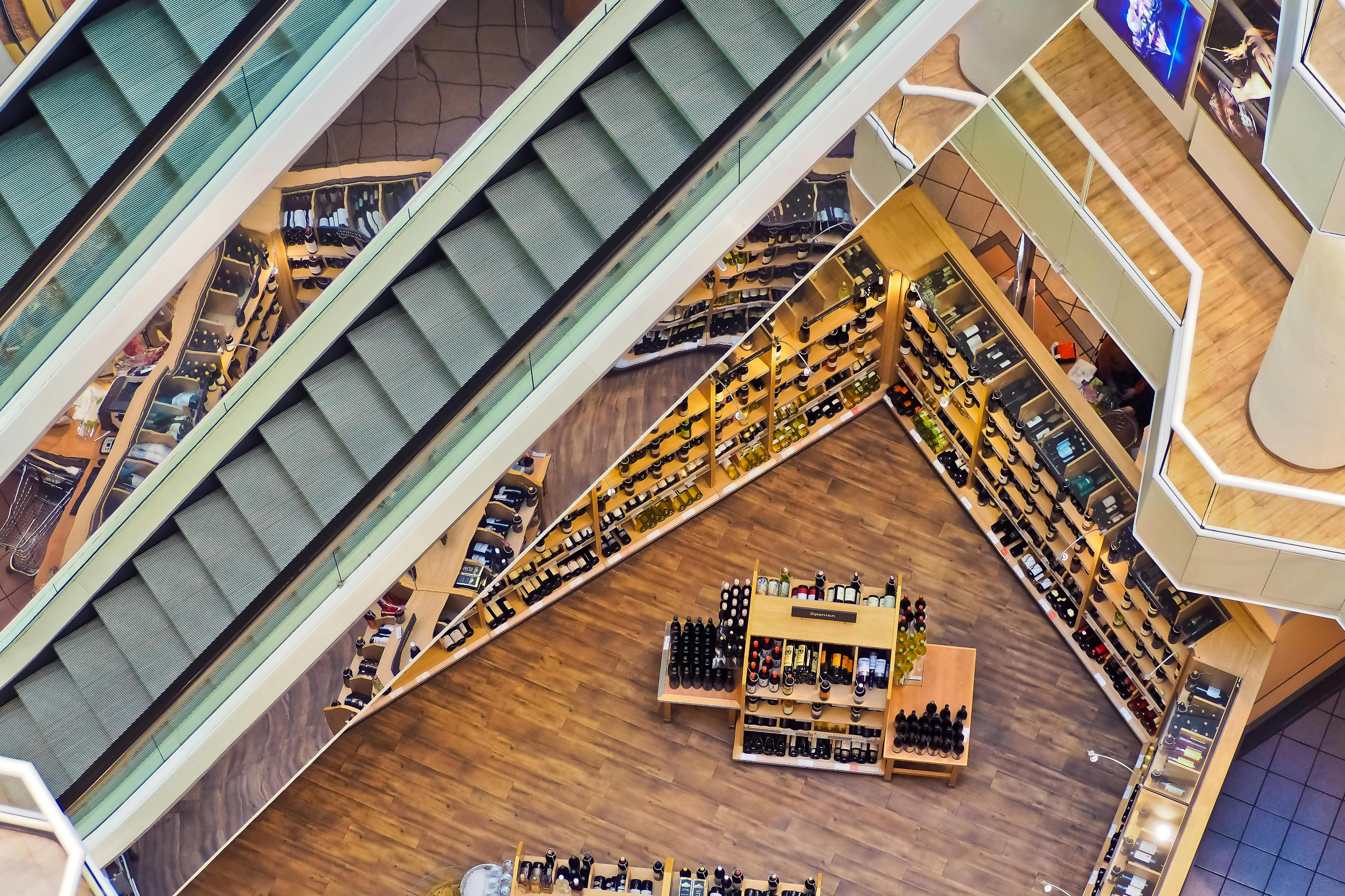 60,000 sq.ft. retail floor