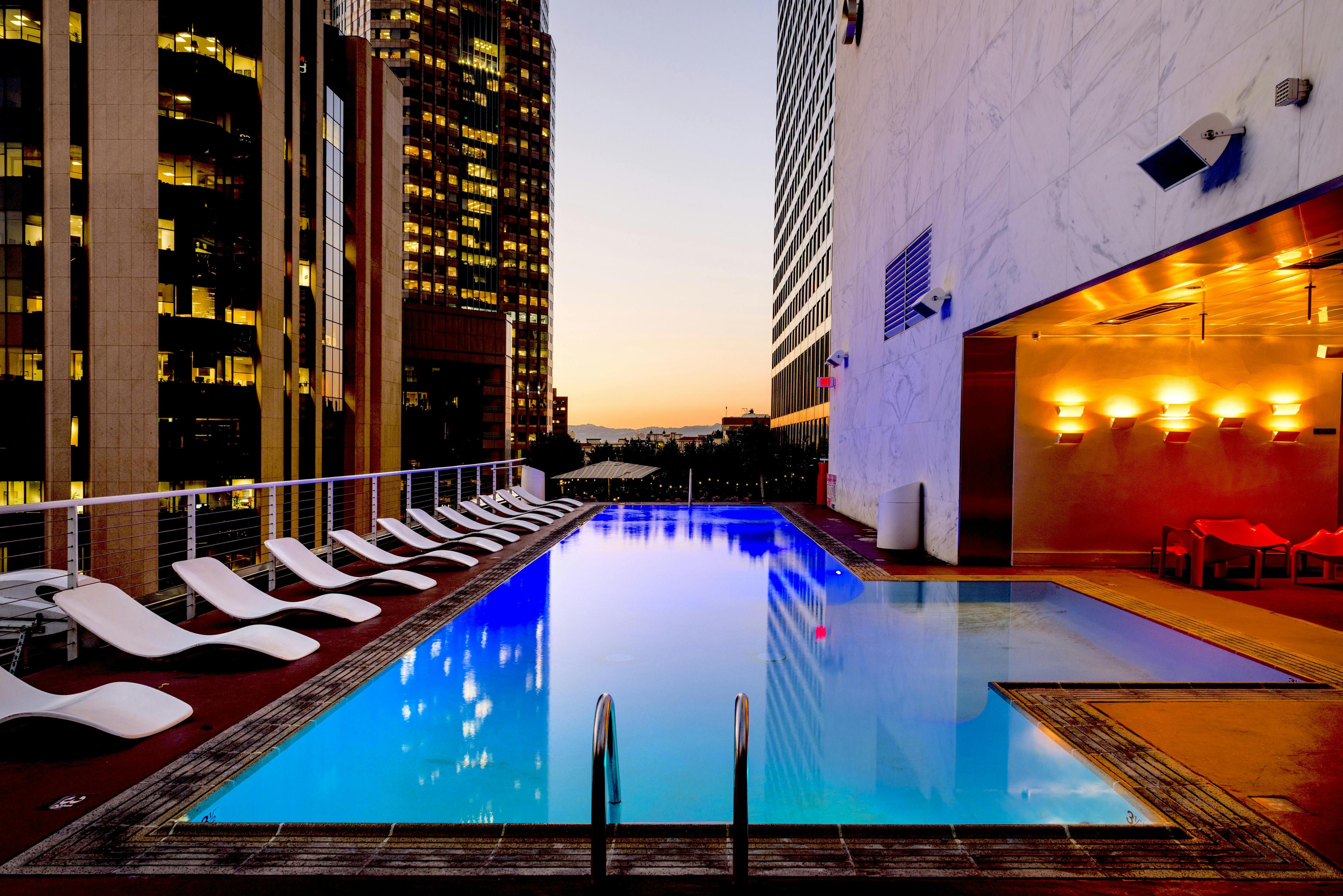 Hotels & Resorts